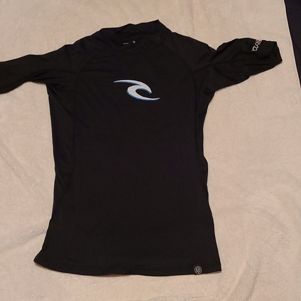 Ripcurl rashguard. medium.  lightly used.